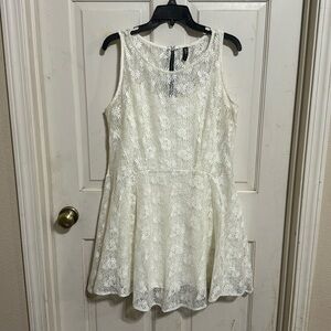 Sleeveless Lace Dress